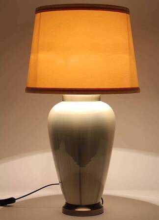 Stołowa Lampa Z Kloszem Kremowa Ceramiczna